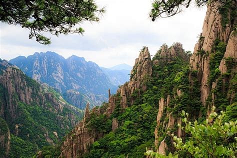 黃山的山怎麼畫—且談黄山之奇峰異石與其藝術表現